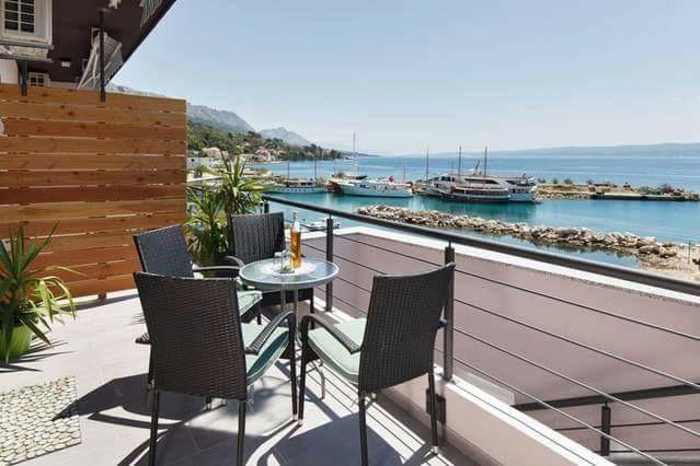 Apartments Romantica 耶塞尼采 外观 照片