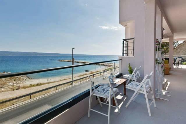 Apartments Romantica 耶塞尼采 外观 照片